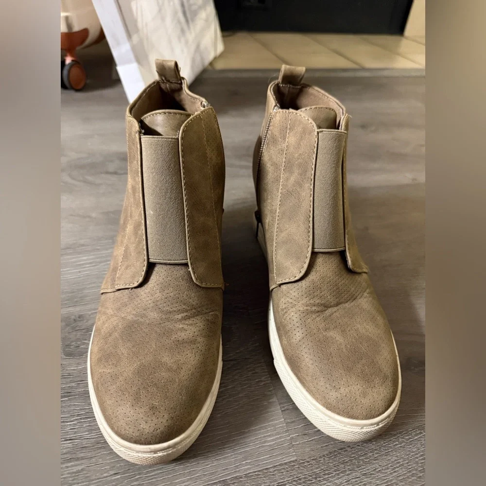 Tan Wedge Ankle Boots - Picture 3 of 4